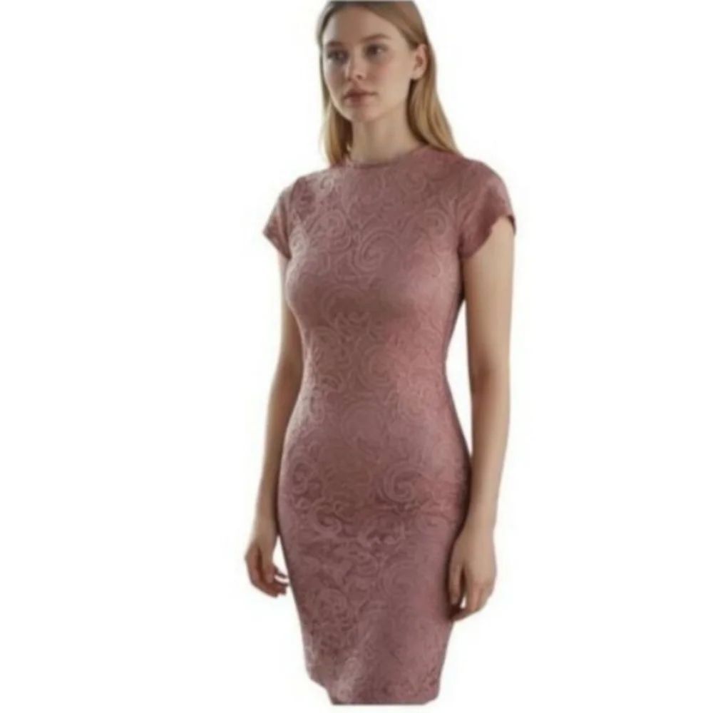 WINDSOR DUSTY PINK LACE BODYCON DRESS SZ.XS EUC.